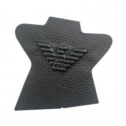 etiquetas de piel con relieve machi-hembrado